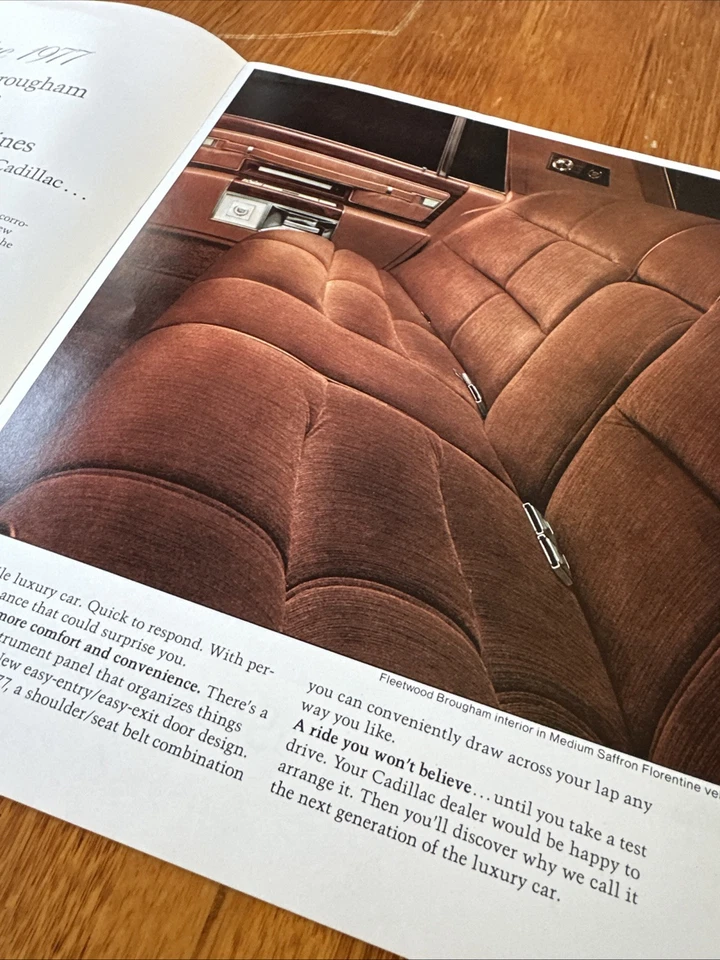 Cadillac 1977 Vintage US Sales Brochure Original  - image 4 of 4