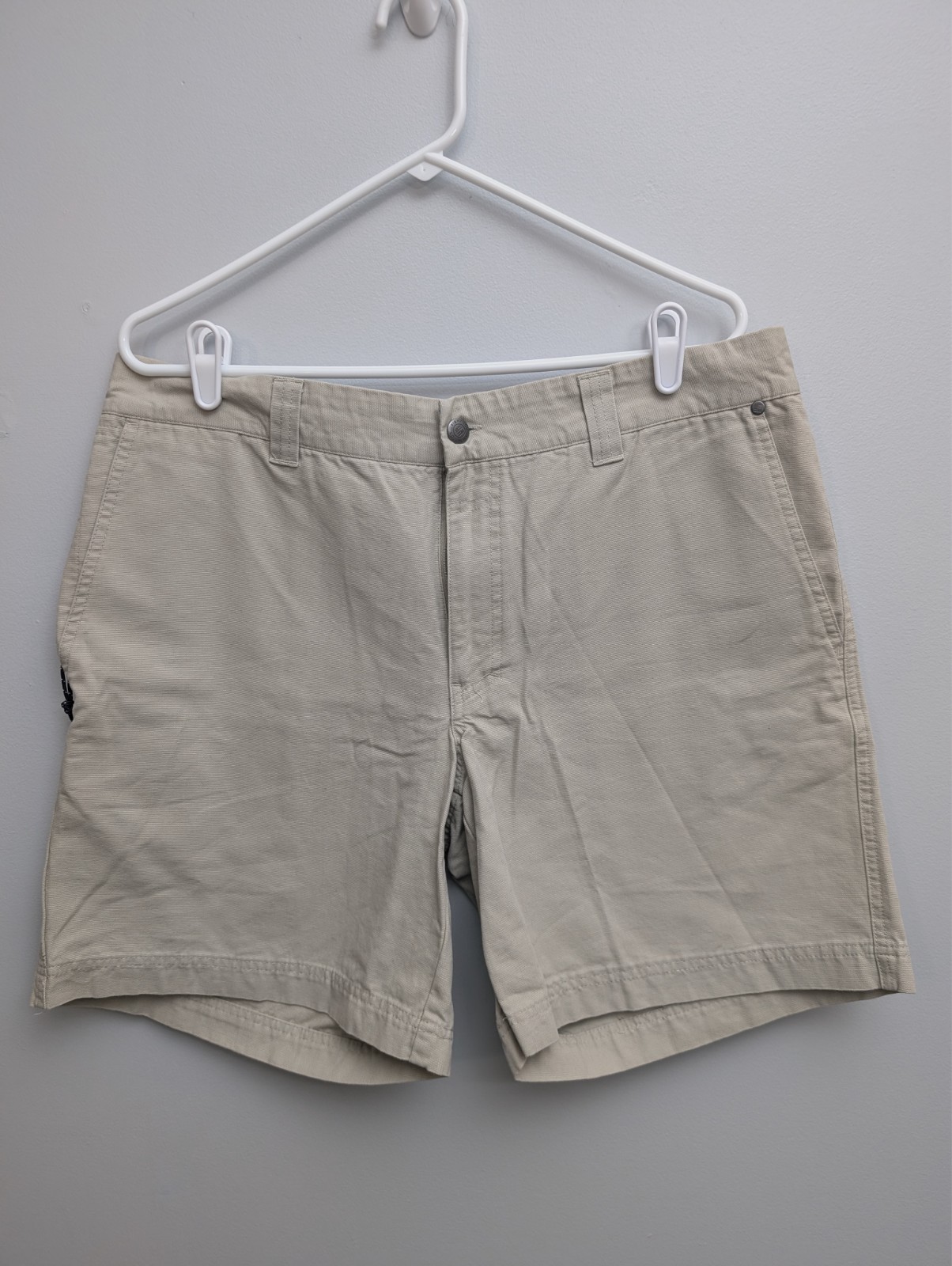 Z6 Columbia Mens Shorts Size 36W x 10L Tan Roc II Modern Cotton Canvas Chino