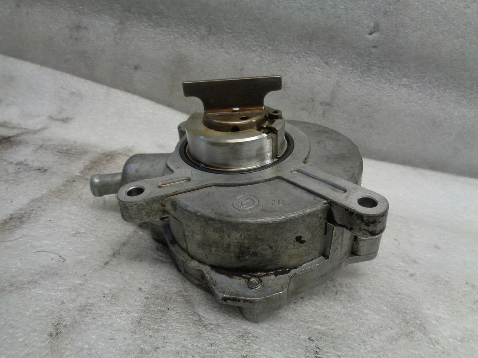 Bomba de vacío de refuerzo de freno de motor BMW 745I 2002-2005 4,4 L OEM DK90859 Foto 4 de 4