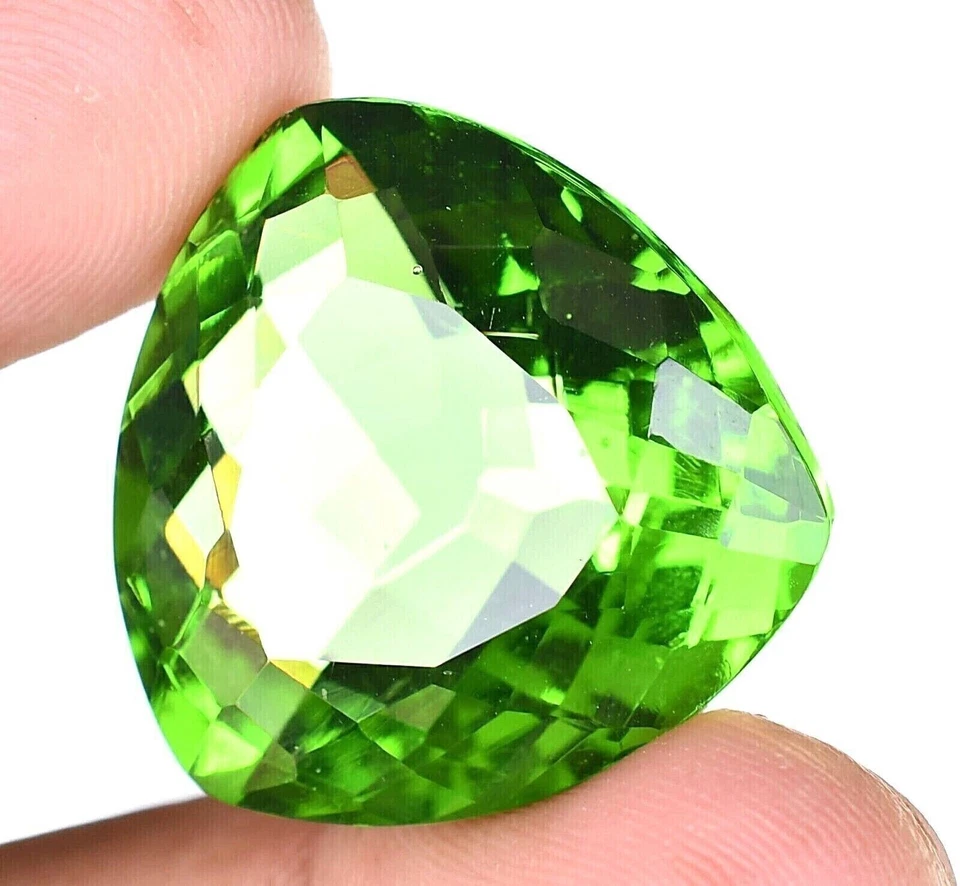 66.50 Ct. Large Green peridot Trillion Cut Faceted Loose Gemstone Gift for Women - Image 2 of 4