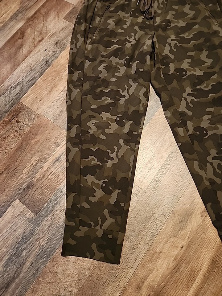 Pantalones deportivos para mujer Anthropologie Marrakech camuflados talla 14 poli elásticos Foto 3 de 4