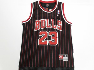 bulls throwback jersey