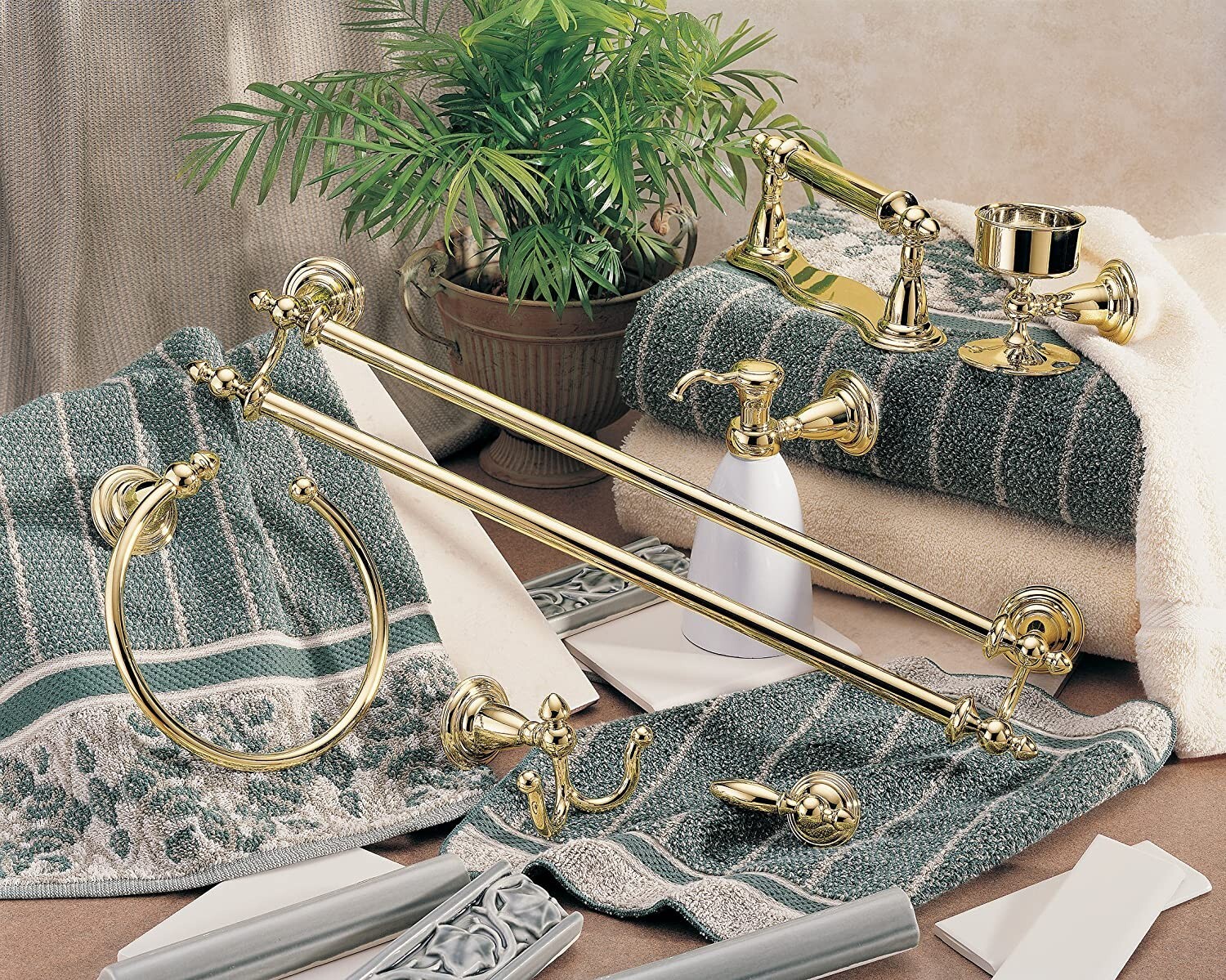 Delta Faucet 75024-PB Victorian 24 inch Towel Bar Rack, Polished Brass