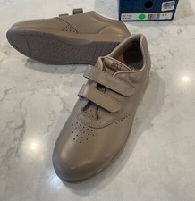 SAS Me Too Mocha 9 Narrow, Women's Sneaker New In Box Save Big