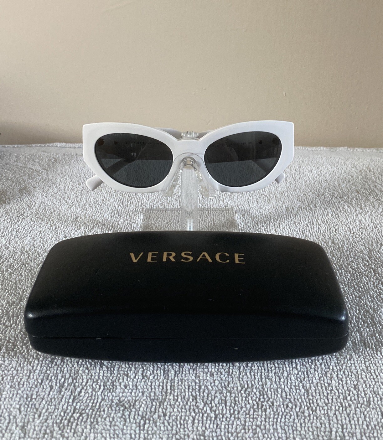 Versace Cat-Eye Sunglasses MOD 4376 White Frame Black Lenses 54-19 140mm-image