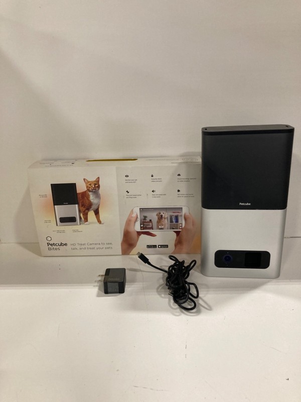 Petcube Bites Wi-Fi Pet Camera & Treat Dispenser. Petcube Bites Cámara