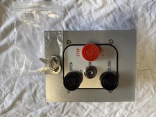 Pushbutton Control Box with Key Lock, Open/Close Stop Buttons for Panels