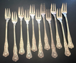 Vtg. US NAVY SEAFOOD FORKS OFFICERS MESS, FOULED ANCHOR, KINGS PATTERN, 11 pcs