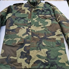 Rothco Ultra Force Field Coat Jacket US Army Woodland Camo Mens L Reg. W/ Liner