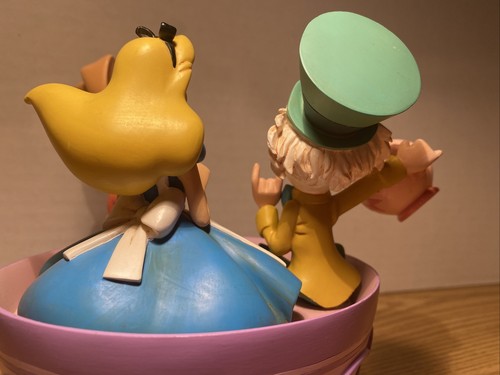 The Art of DisneyMarkita Alice in Wonderland Teacup Statue Figure, No Pin - Picture 6 of 12