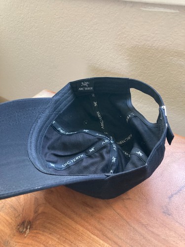 Arc’teryx Trucker Snapback Adjustable Cap Hat Arcteryx Gray and Black - Bild 2 von 2