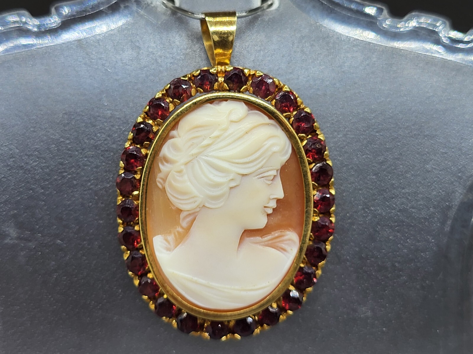 Victorian Ruby Garnet Surrounded Carved Shell Cam… - image 1