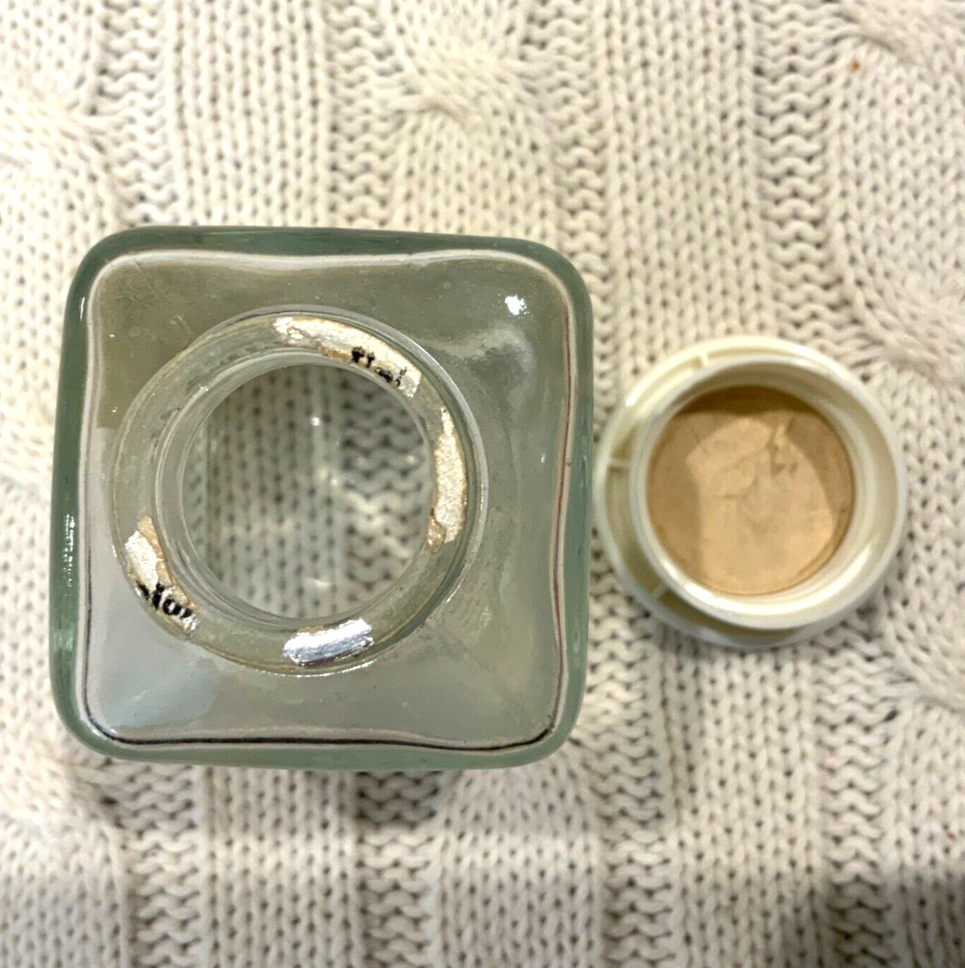 Vintage Upjohn Unicap M Empty Glass Vitamin Bottle Plastic Lid 1 3/4” W Display