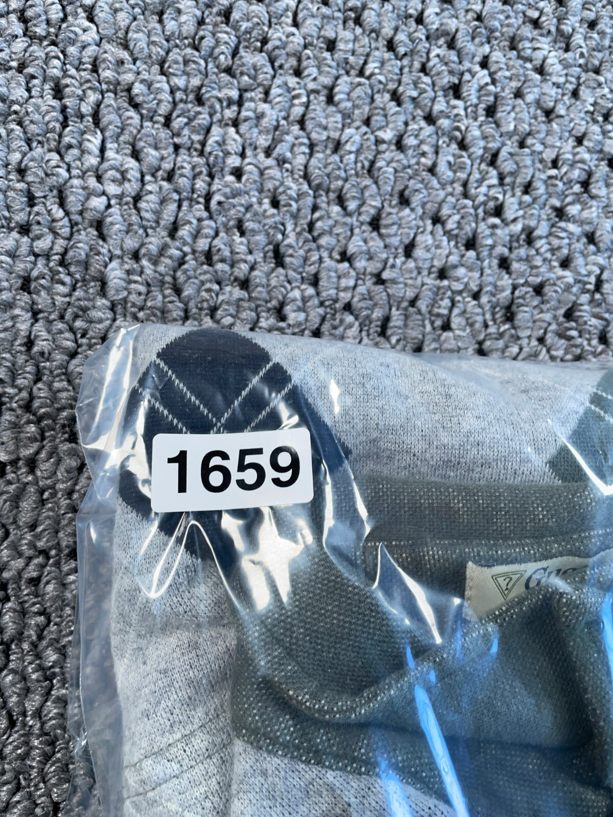 VTG 90s GUESS Argyle Pattern Collared Sweater Adu… - image 15