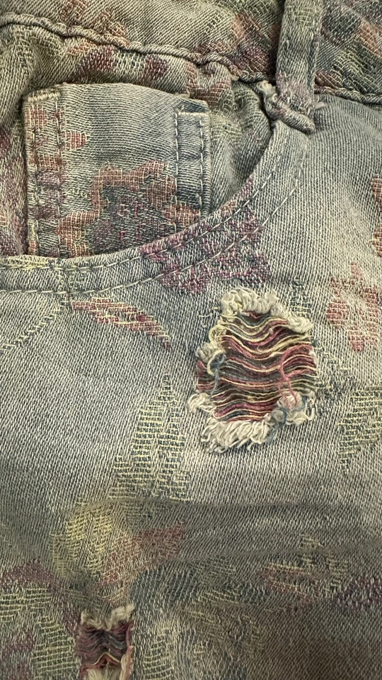 NWT Vanilla Star Jr Miss Size 11 Distressed Low Shortie Jean Shorts - Image 4 of 4