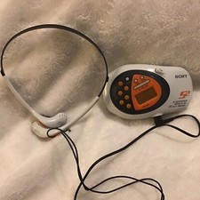 Sony SRF-M80V Walkman Radio with MDR-W014 Headphones Tested