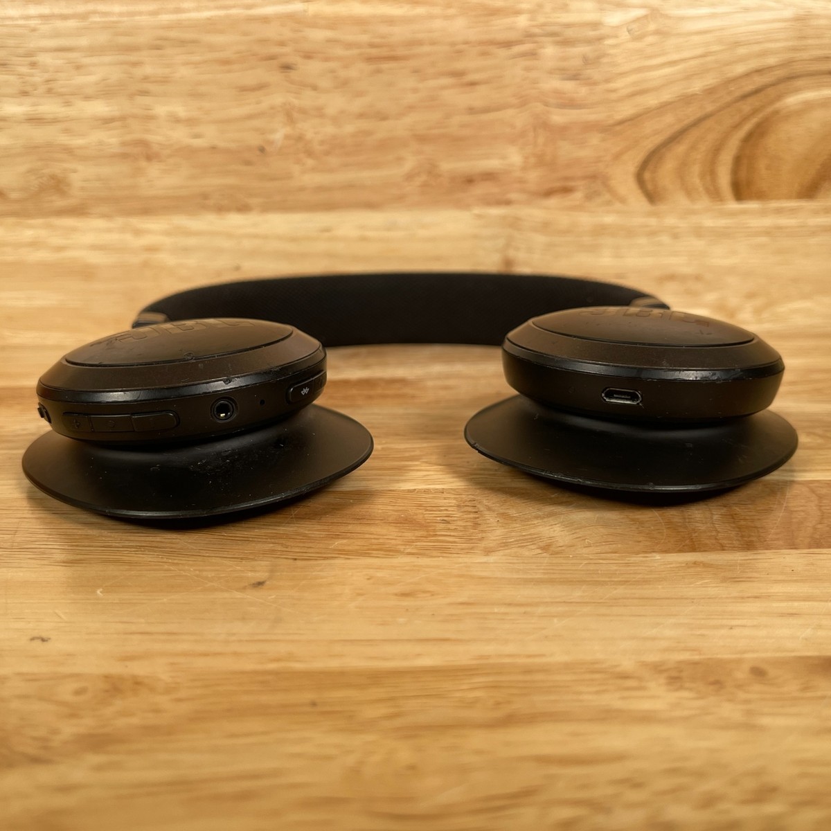 JBL LIVE650BTnc ブラック新品未使用！ Amazon.com: JBL Live 650BTNC, Black - Wireless Over-Ear