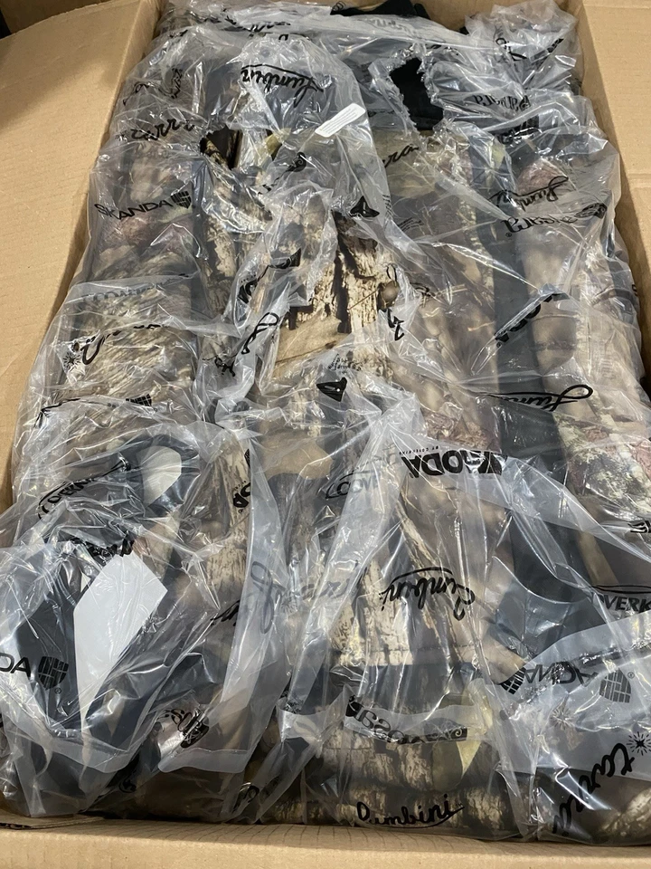 Камуфляжные чехлы на сиденья CoverKing Mossy Oak Neosupreme 19–20 для Ford Truck CSCMO10-FD10082 - Изображение 4 из 4