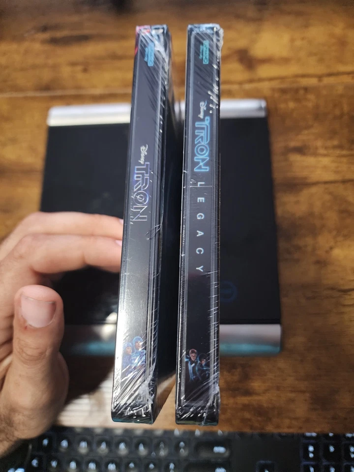 Tron 4k & Tron: Legacy 4k Limited Edition SteelBooks Bundle BRAND NEW - Image 2 of 4
