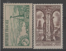 France timbre - N°301/302 - 1935 -  "Rivière bretonne et Saint-Trophime" (**)