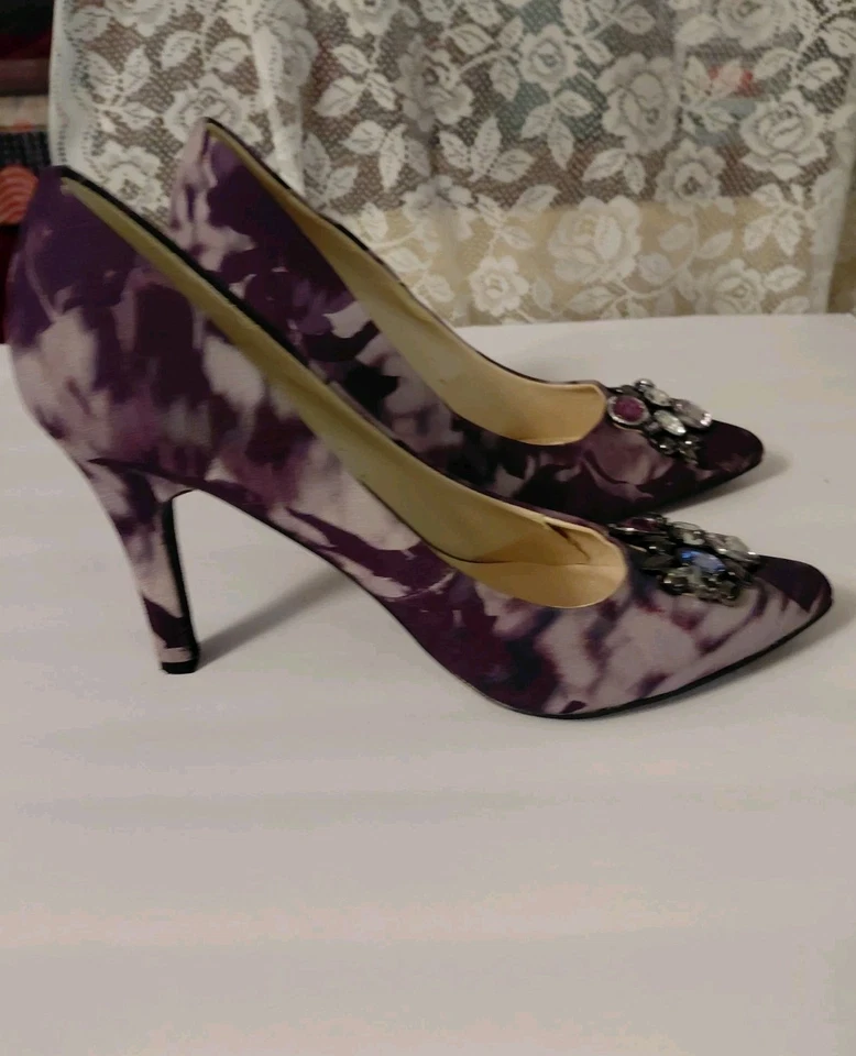 Nine West Shades Of Purple W/Jewled Broach @toe Sz 8.5M EUC Pre-Owned - Image 3 of 4