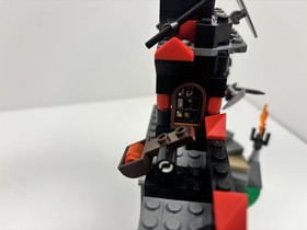 LEGO Castle Dragon Mountain 70403 Rare DRAGON. Mostly Complete