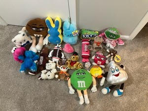 Lot Of (21) Candy Chocolate Plush Dolls M&M Hershey Nerds All Different