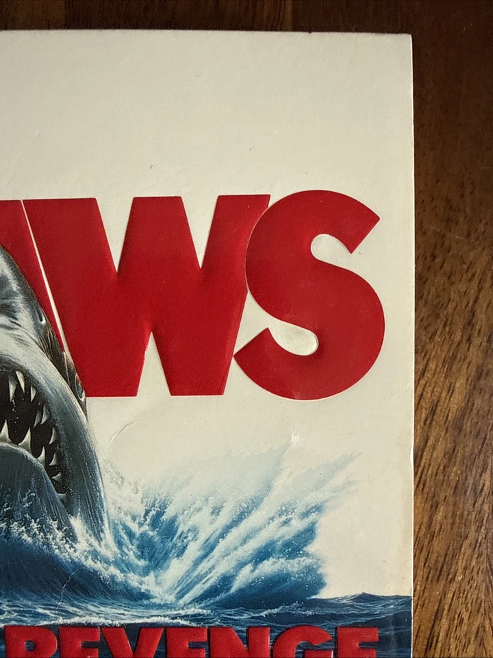 RARE Jaws: The Revenge Hank Searls 1987 First Print Movie Paperback Book Nice! - Image 3 of 4