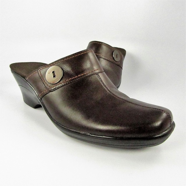 clarks clogs