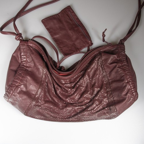 Vintage GLOMESH slouchy duffle style crossbody bag - burgundy - leather & mesh - Picture 2 of 17
