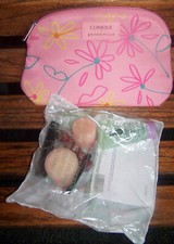 CLINIQUE GIFT SET  SIX MAKE UP ITEMS  MAKE UP BAG  GREAT SUMMER BUY  