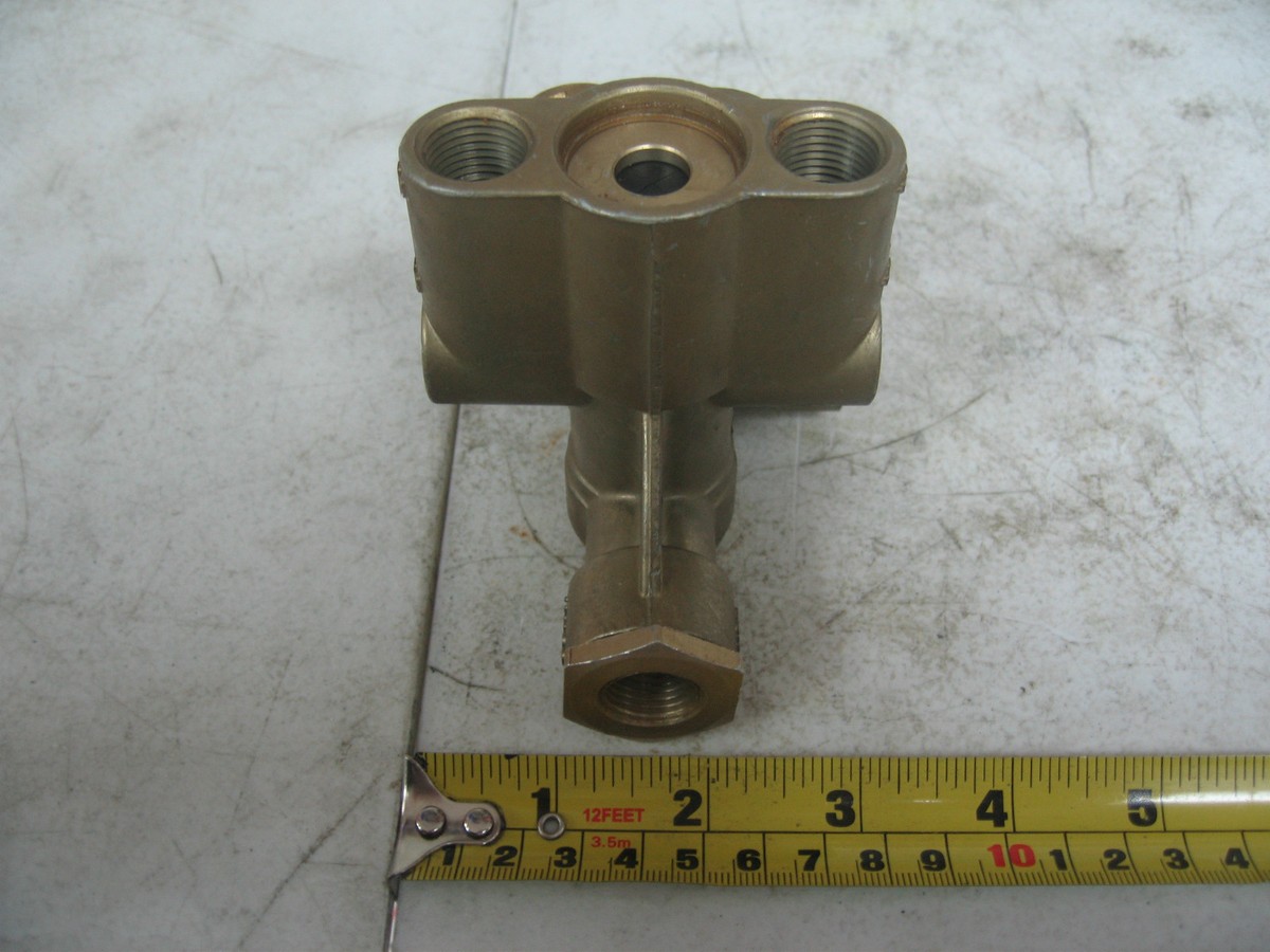 *A* Sealco 110700 Air Brake Spring Brake Valve + Cross Reference