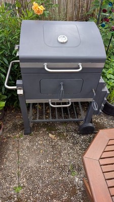 TEPRO Standgrill Holzkohle, 2 Roste, Thermometer, Stahl, Schwarz, Abdeckhaube