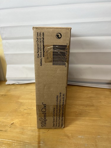 NEW Pampered Chef Large Square Cool and Serve #2614 - Picture 4 of 5