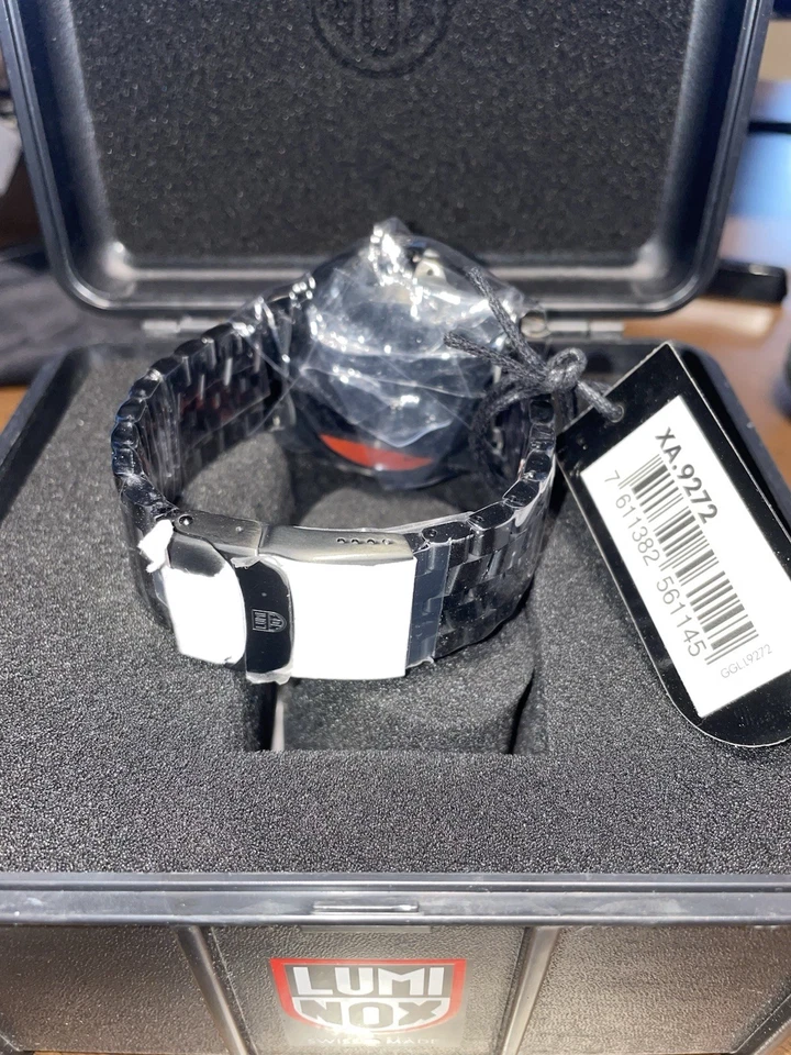 Reloj de cuarzo para hombre Luminox F-22 Raptor titanio negro XA.9272 Foto 3 de 4