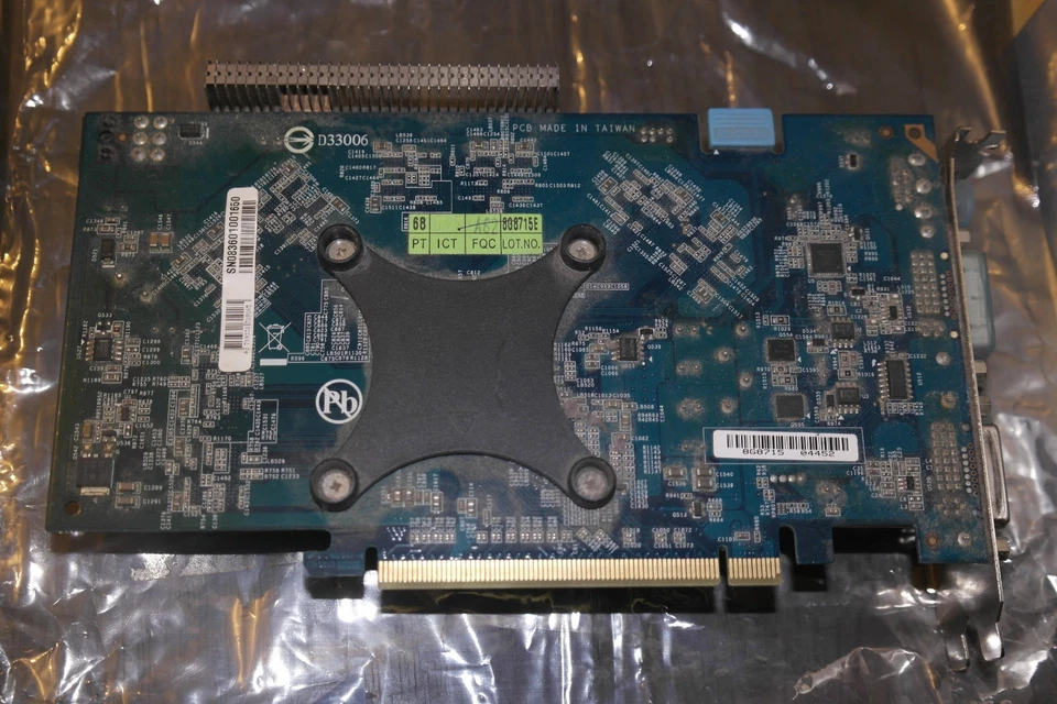 NVIDIA GeForce 9600 GT dual DVI Card 512MB PCI-e GV-NX96T512HP - Image 4 of 4