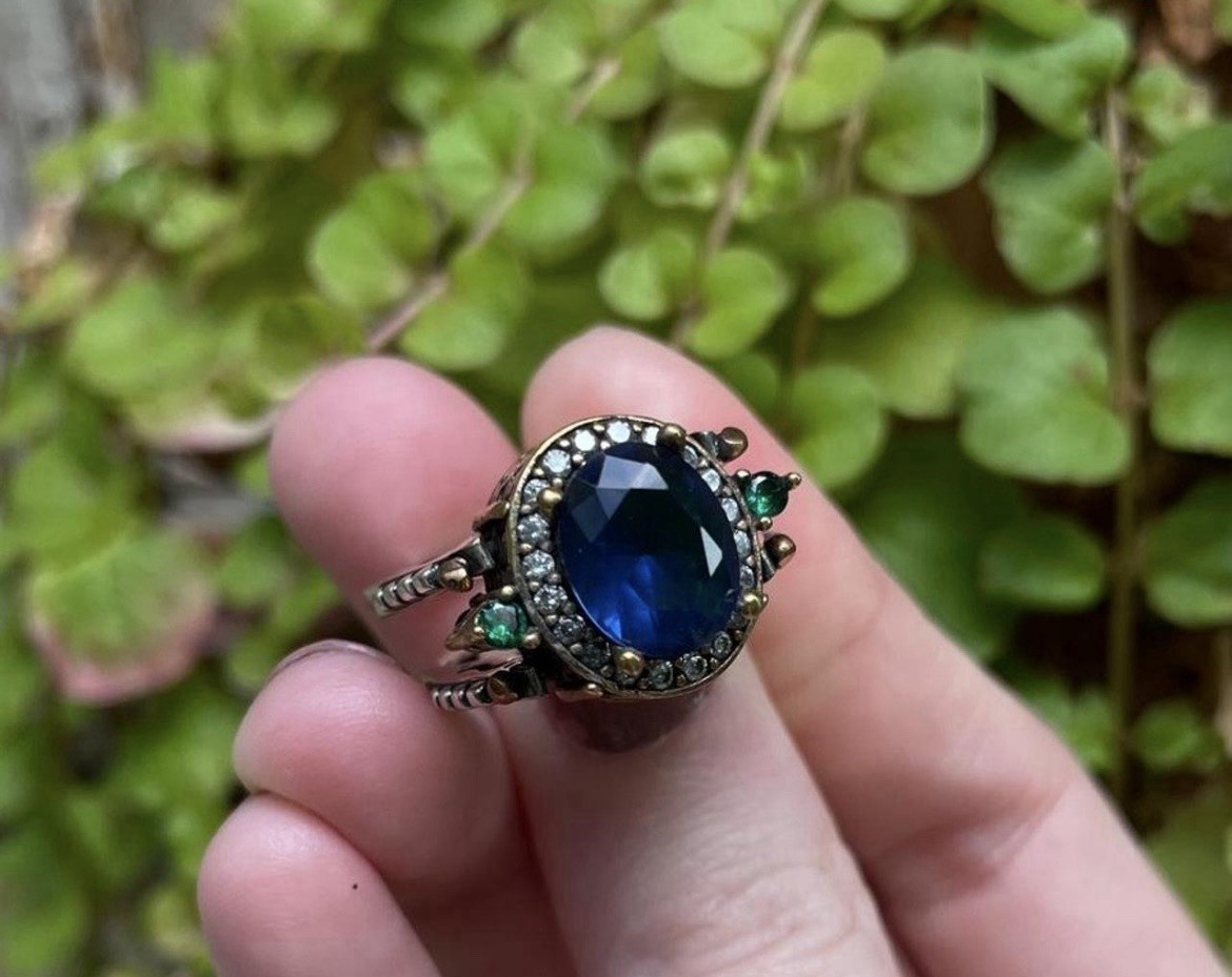 Reversible Two Tone Gemstone - image 2