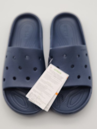 Crocs Unisex klassische Pantoletten Sandalen marineblau perforiert Herren Größe 8 Damen 10 NEU - Bild 2 von 4
