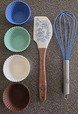 Pioneer Woman ~ DELILAH Utensil Set ~ 1-Whisk ~ 1-Spatula ~ 8-Cupcake Liners
