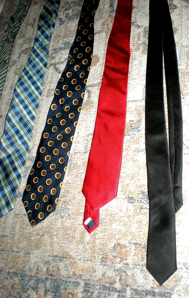 LOTE DE 6 DIFF. CORBATAS DE DISEÑO DE SEDA SÓLIDAS Y ESTAMPADO ASPECTO EXCELENTE ESTADO Foto 3 de 3