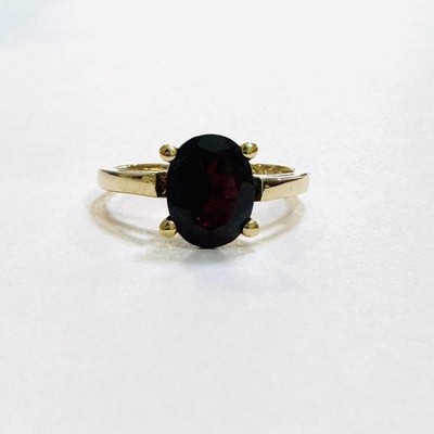 Natürlicher ovaler dunkelroter Granat 2 kt massiver Solitär Statement-Ring 10 kt Gelbgold
