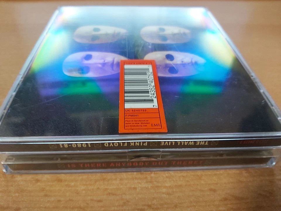 Pink Floyd -- Is There Anybody Out There? The Wall Live -- 2 x CD Box  --  Top - Bild 2 von 4