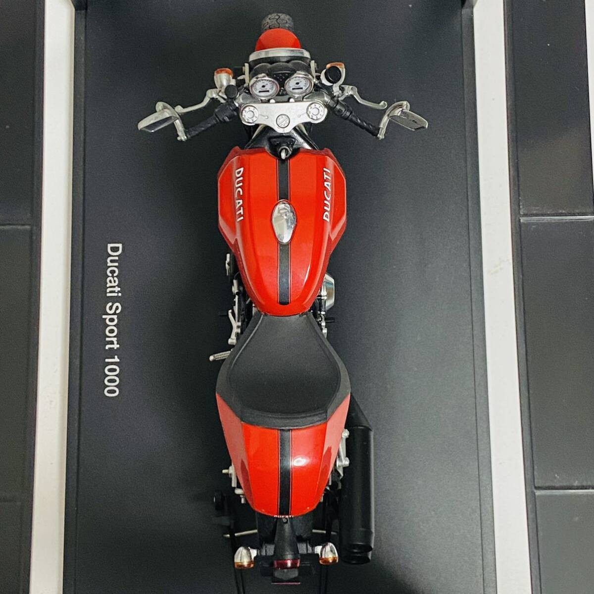 オートアート ドゥカティスポーツ1000 1/12 ダイキャスト・モーターサイクル ドゥカティ スポーツ 1000