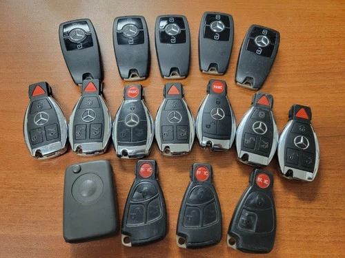 Lot of 16 OEM used Mercedes-Benz SMART PROXIMITY FOBIK key fobs  - product listing photo