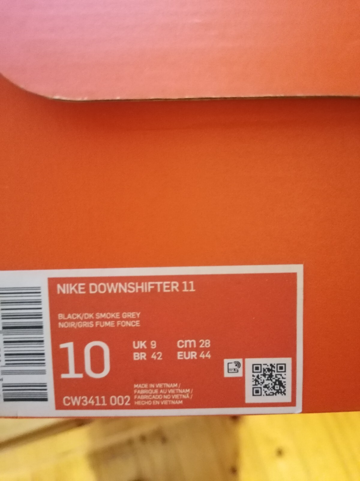 Mens Nike Downshifter 11 trainers, odd sizing, Left UK 9, Right UK 8