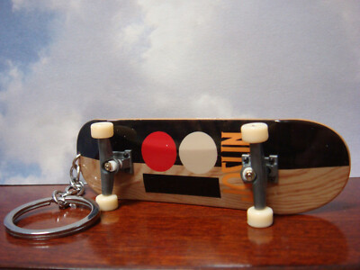 * NEW   * TECH DECK SKATEBOARD KEY CHAIN RING KICK FLIP BOARDS #2 KEYCHAIN