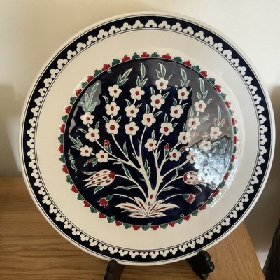 IZNIK Türkischer handbemalter stilisierter Lebensbaum handbemalter Dekorteller signiert