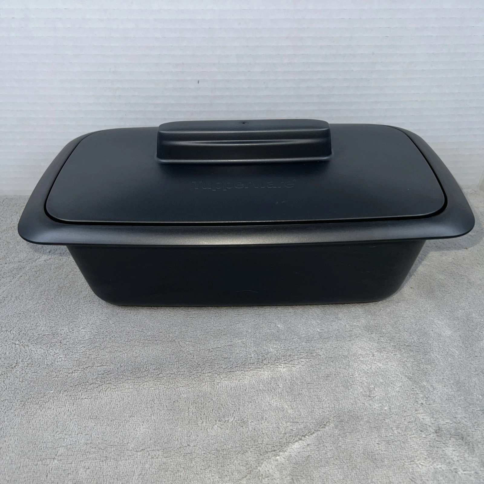 Tupperware Ultra Pro Oven Loaf Style 1 3/4 Qt. (Rare) Unit.
Opens in a new window or tab