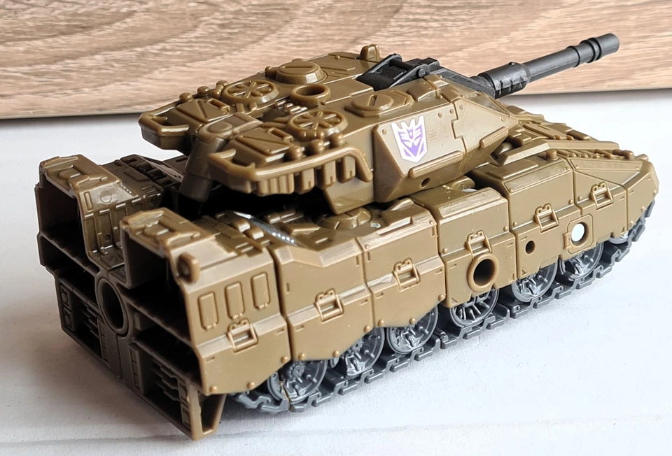 Transformers Combiner Wars Brawl - Image 3 of 4