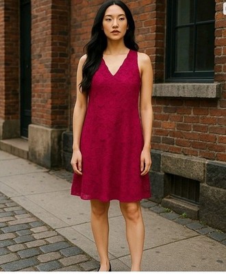 FRANCHESCAS DRESS SIZE SMALL COLOR BURGENDY ( JJ YELLOW LABEL)